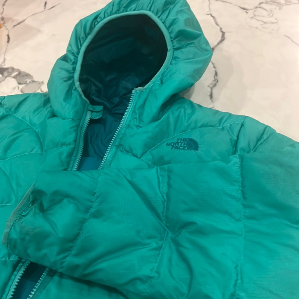 Girls North Face Reversible Jacket size 14 (girls XL). Worn for one season.
